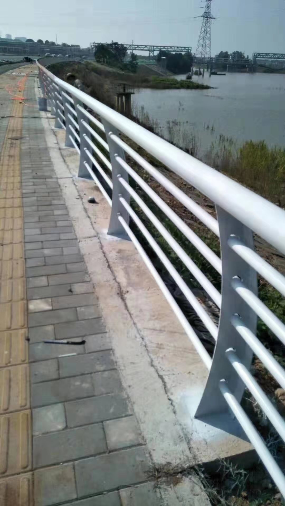 桥梁护栏